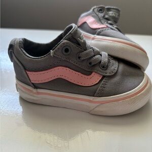 Vans Kids Sneakers in Gray and Pink